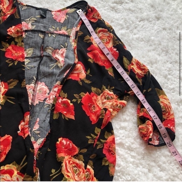 🆕 Floral lightweight 3/4 sleeve open cardigan - Picture 4 of 8